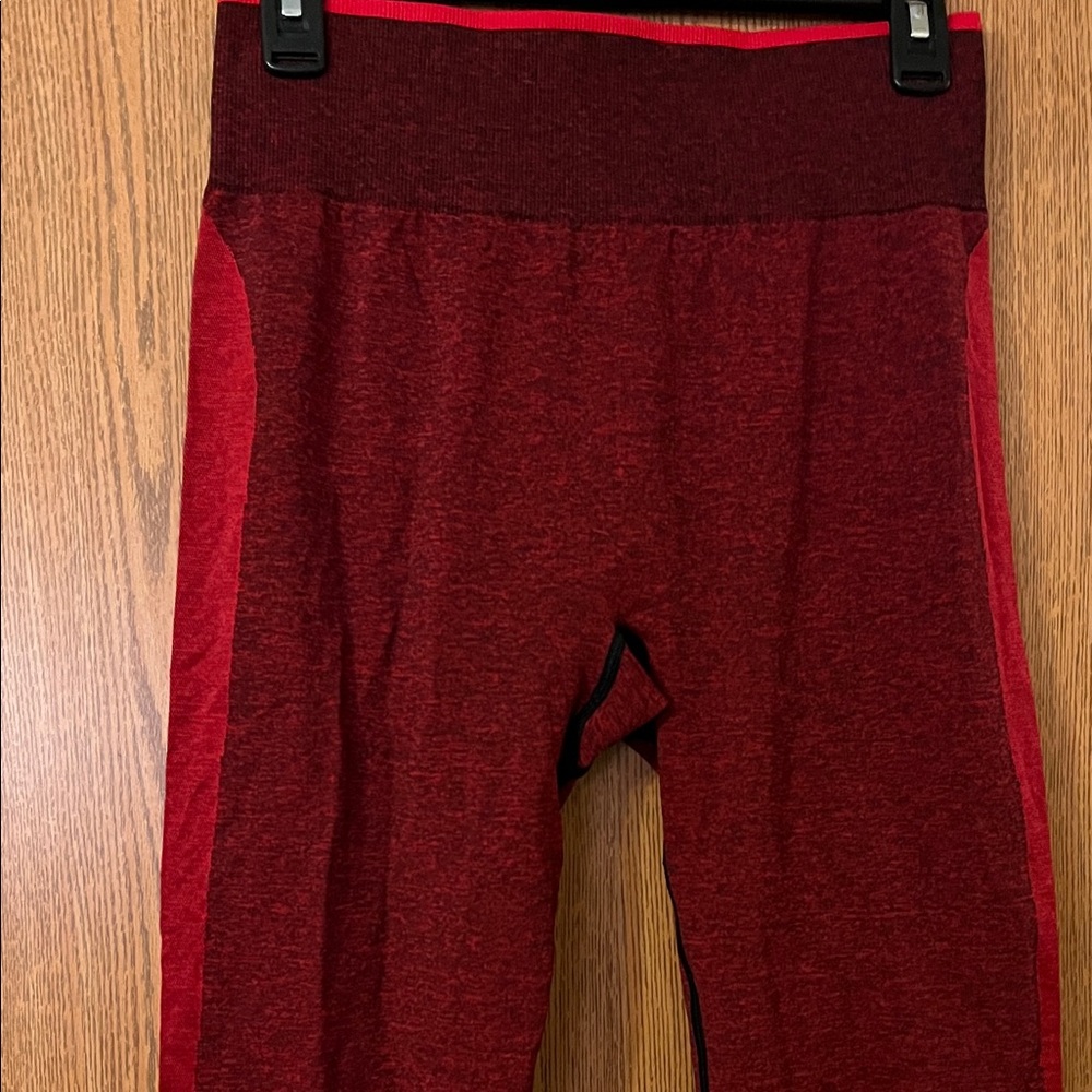 Victoria's Secret PINK seamless leggings size large red